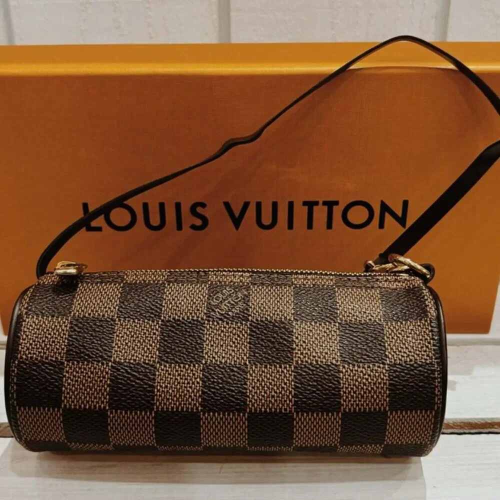 Louis Vuitton Damier Ebene Pouchette - Picture 2 of 11